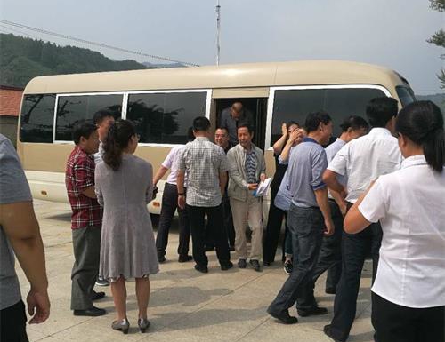 遼陽市人大領(lǐng)導(dǎo)視察劉家村智慧鄉(xiāng)村建設(shè)及精準(zhǔn)扶貧工作